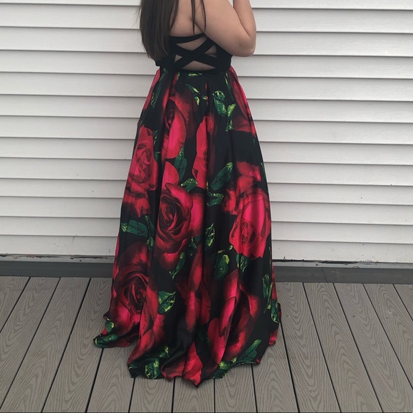 PROM DRESS - Picture 3 of 3